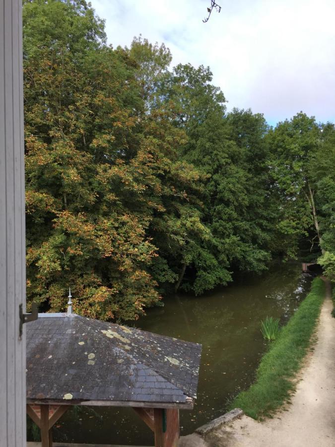 Bed and Breakfast Il Etait Une Fois Un Jardin Saint-Fargeau  Exterior foto